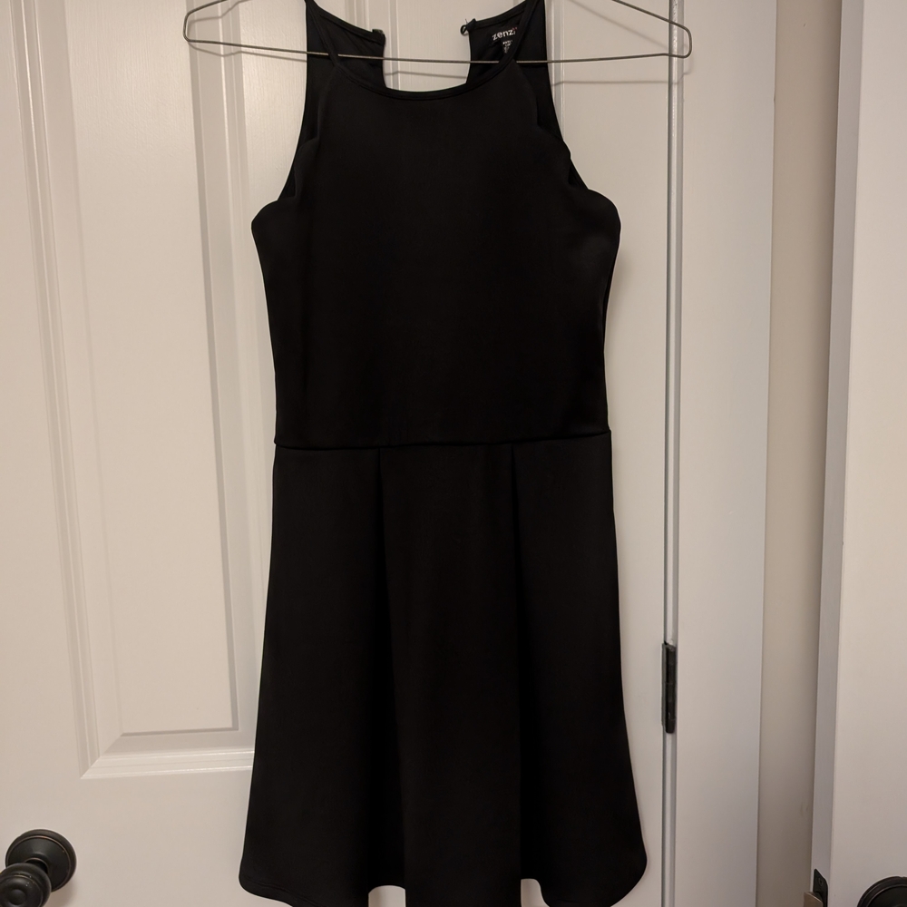 Black Sleeveless Dress